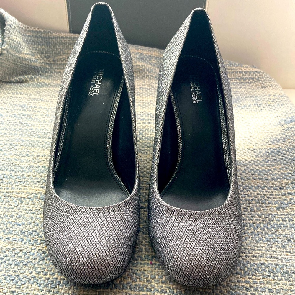 Michael Kors Porter Flex Pump Glitter Chain Mesh in size 7.5
